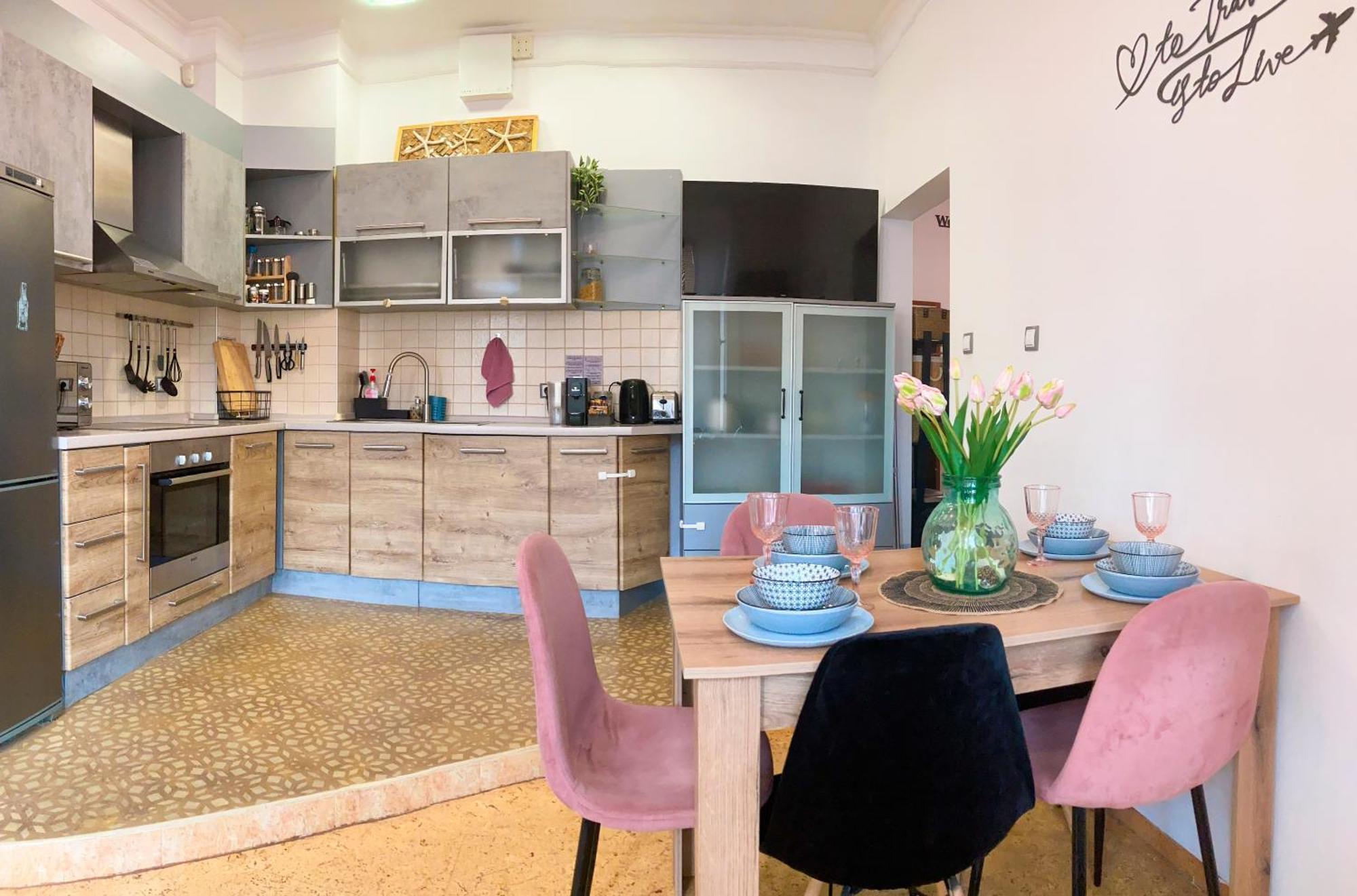 Two Bedroom Apartment -Welcome To Burgas- Top Location, Central Station, Main Walking Street, Sea Garden, Near The Beach Extérieur photo
